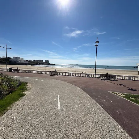 Pontaillac Standing 4 Couchages Apartment *