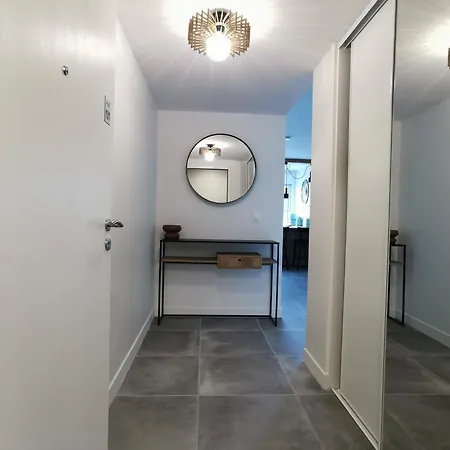 Pontaillac Standing 4 Couchages Apartment *